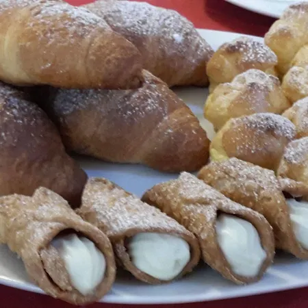 Antica Via Panzió 2*