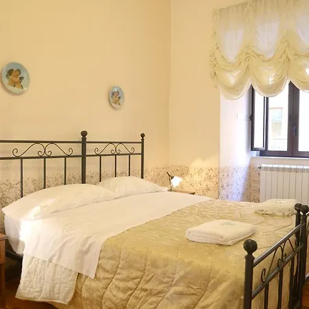 Bed & Breakfast Antica Via 2*