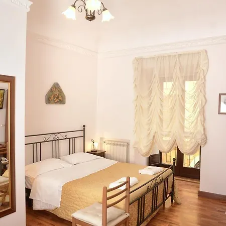Bed & Breakfast Antica Via 2*