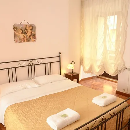 Antica Via Bed & Breakfast 2*